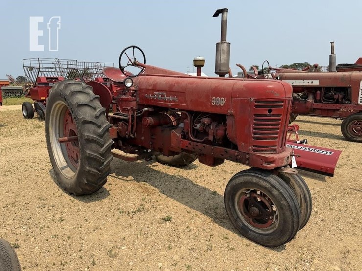 1955-farmall-300-image-3