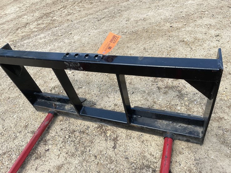 #2229-•-new-kivel-dual-prong-skid-steer-bale-spear-attachment-image-9