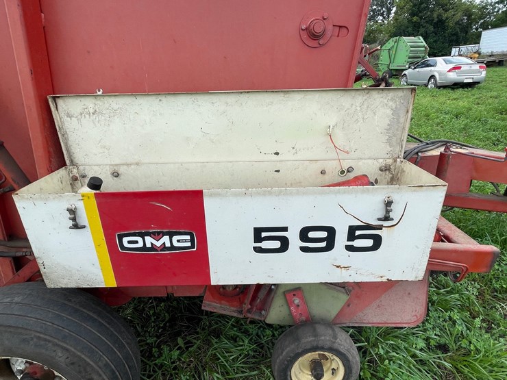 #2972-•-imc-595-roller-baler-image-14