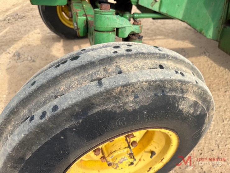john-deere-2355-image-7