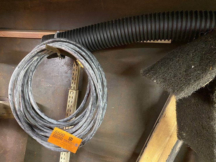 #6500-•-air-hose,-extension-cord-and-other-hanging-items-image-3