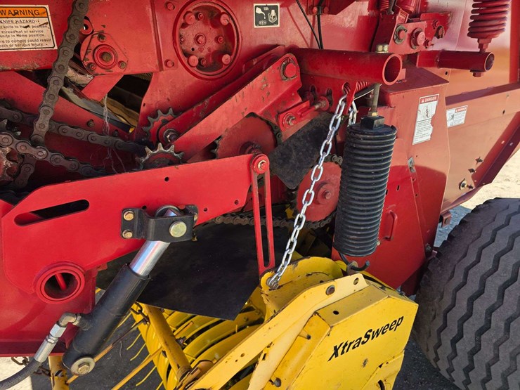 2009-new-holland-br7090-image-35