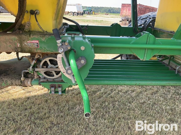 2005-john-deere-1890-image-17