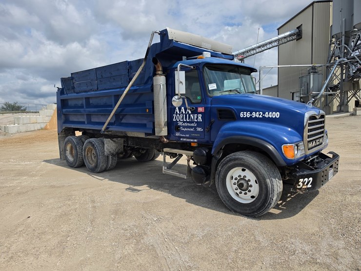 #25404-•-2003-mack-cv713-granite-tandem-axel-dump-truck-image-21