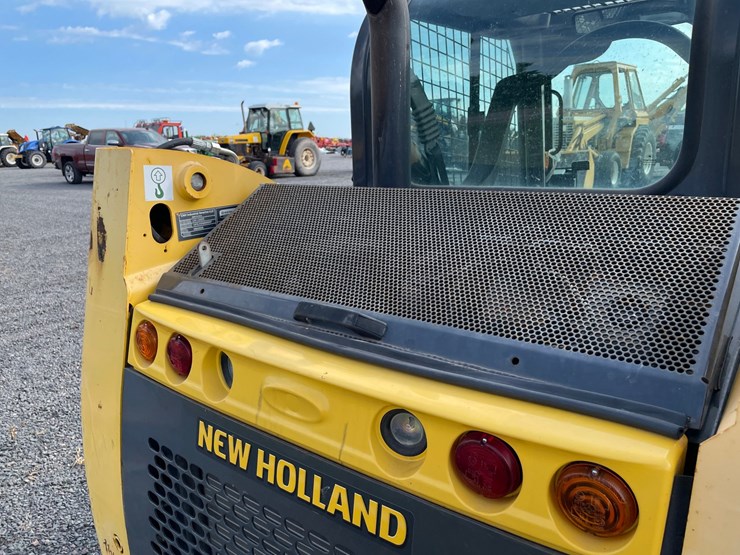 2021-new-holland-l316-image-22