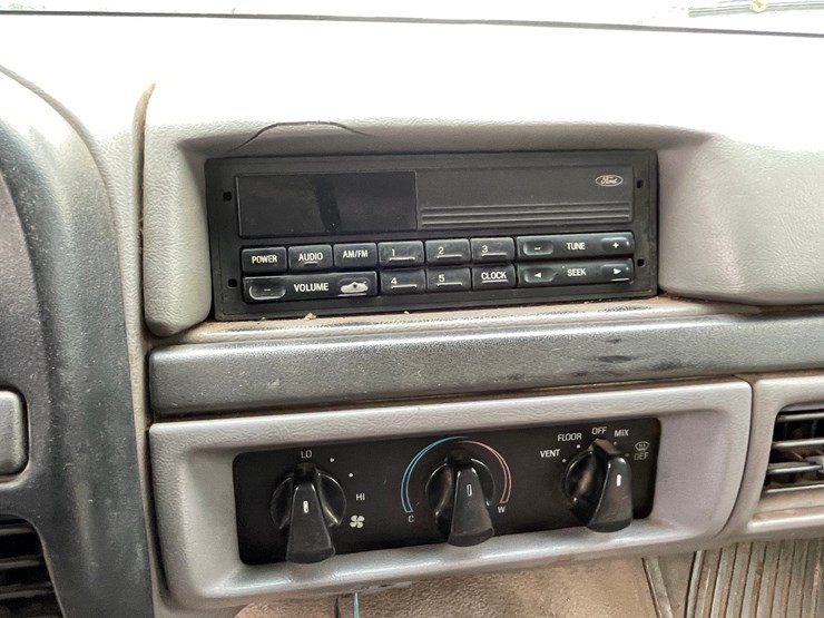 1995-ford-f350-image-64
