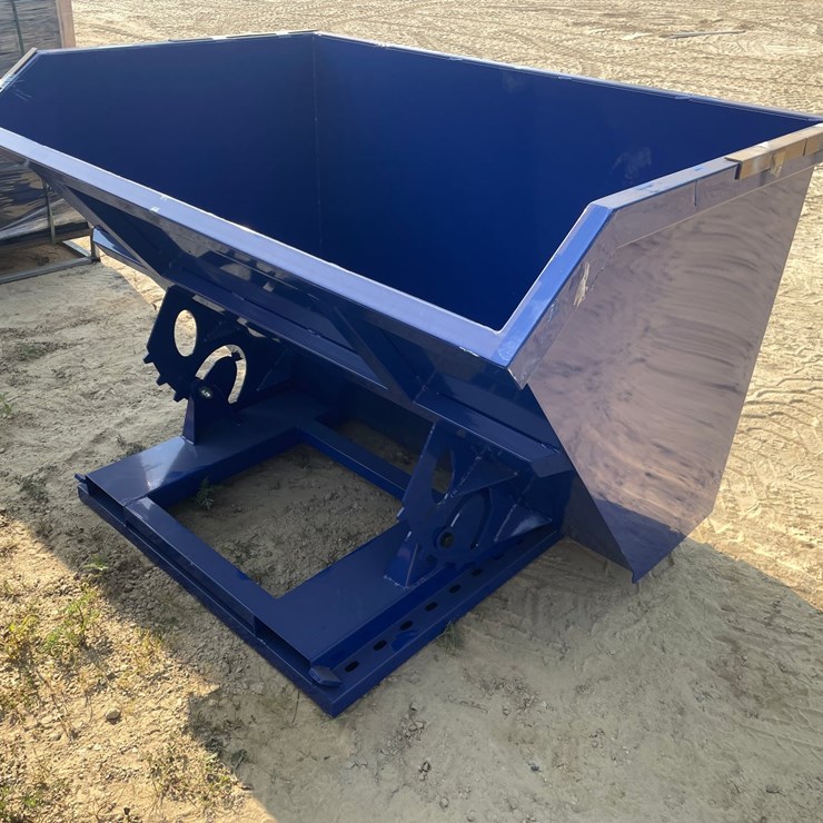 #2522 • Greatbear Self Dumping Hopper
