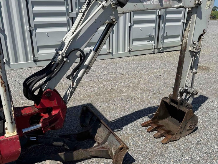 2016-takeuchi-tb016-image-17