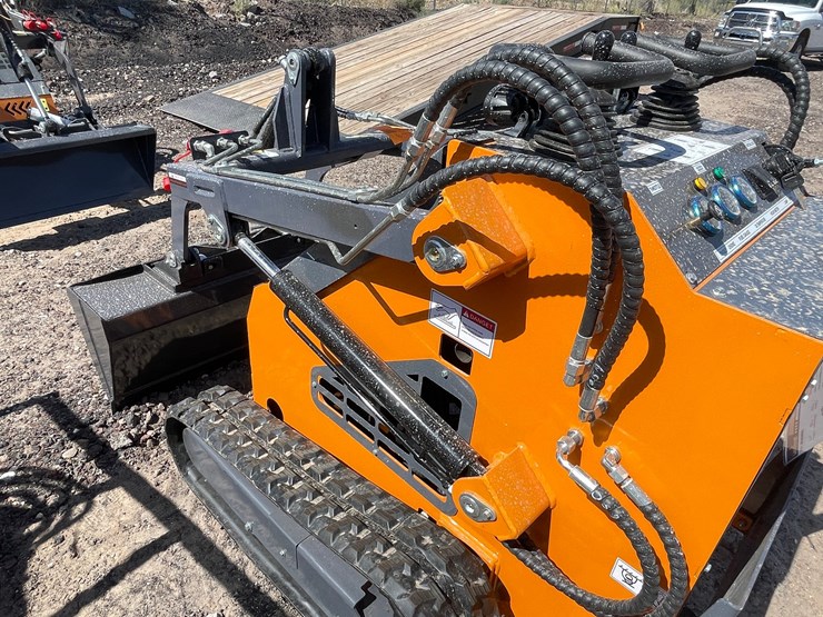 #2065-•-unused-2026-landhonor-mini-skid-steer-loader-image-13