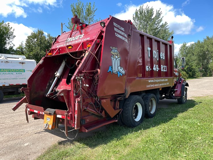 #204-•-1997-ford-4202l-garbage-truck-(has-mn-title)(clarks-grove,-mn)-image-3