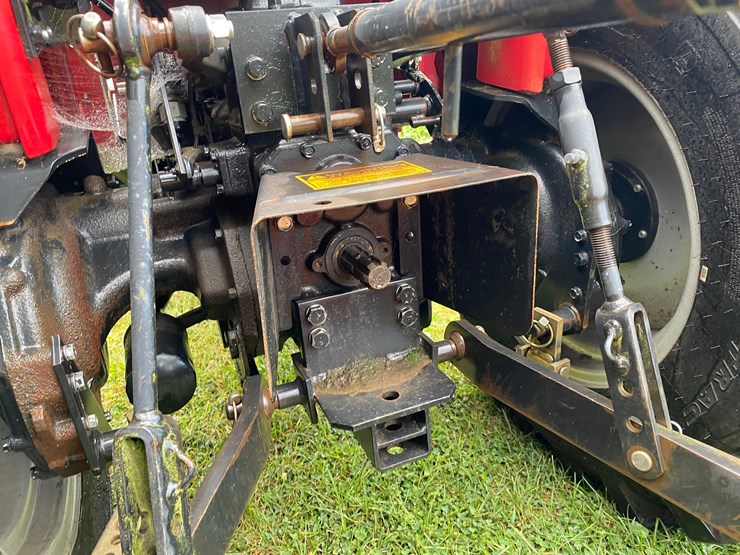 mahindra-1538-hst-image-23