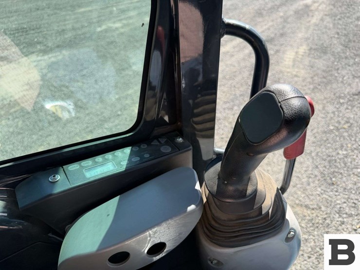 2012-deere-50g-image-49
