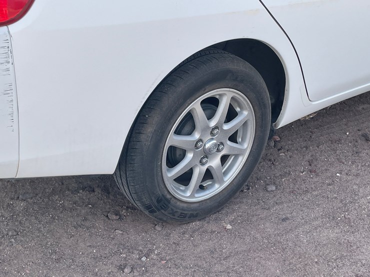 #1853-•-2002-toyota-prius-(title-in-delay)-image-77