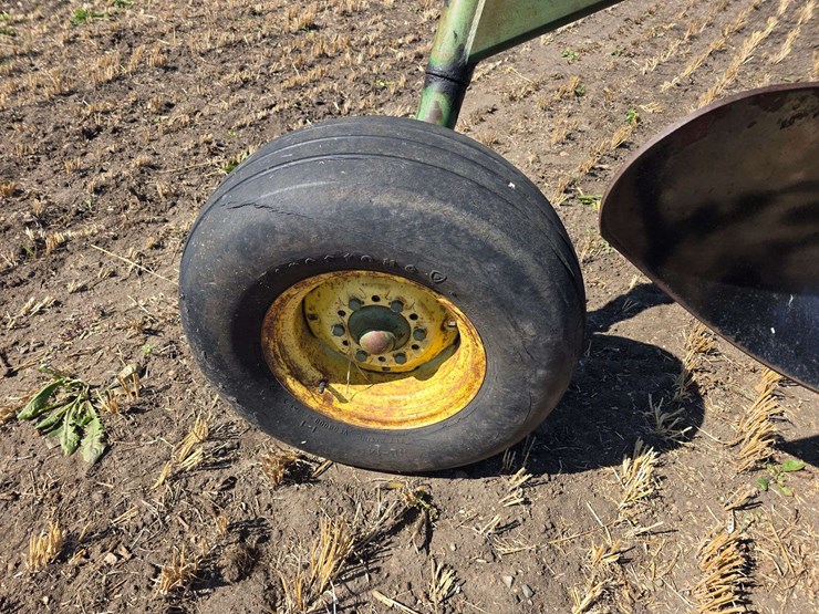 john-deere-2700-image-9