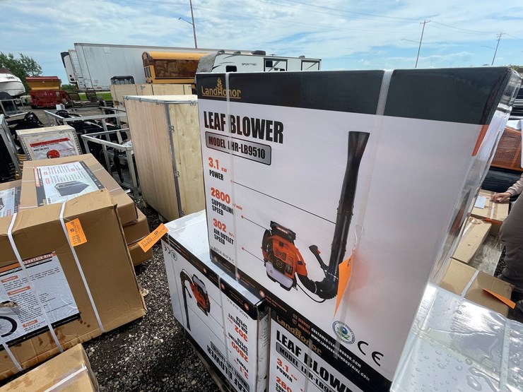 #5135-•-landhonor-leaf-blower-image-1