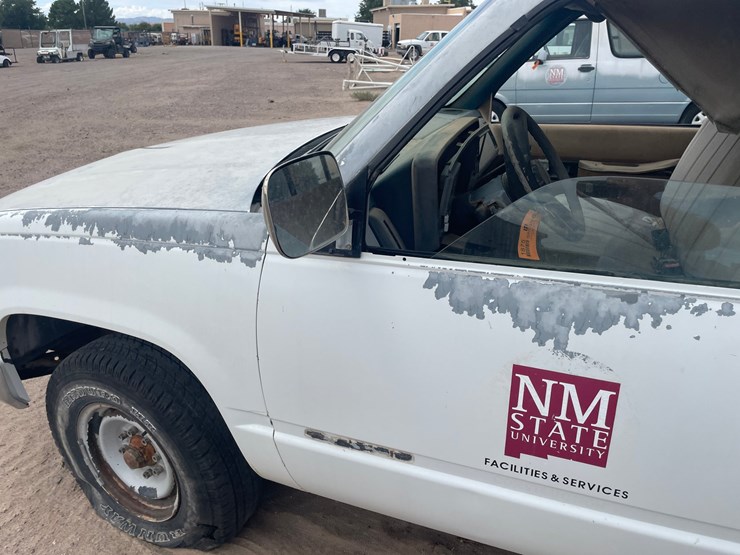 #1875-•-1992-chevy-1/2-ton-pickup-truck-(has-nm-title)-(offsite-at-nmsu)-image-14