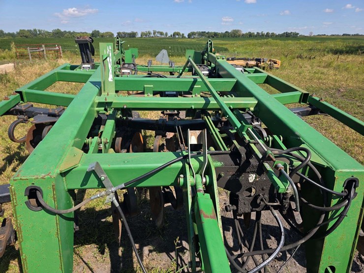 john-deere-2700-image-8