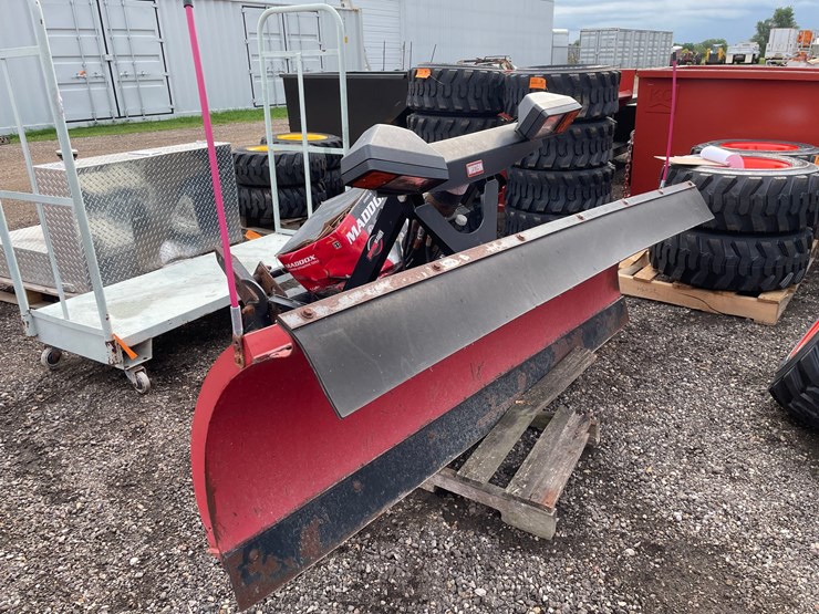#5094-•-western-plow-with-mounting-bracket-image-1