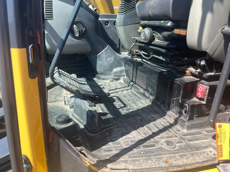 2019-komatsu-pc138us-image-52