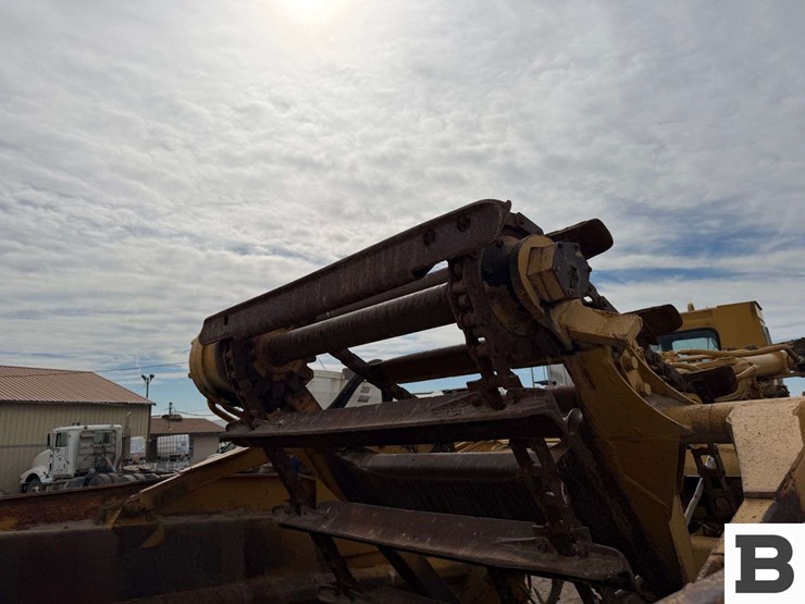 caterpillar-613b-image-33