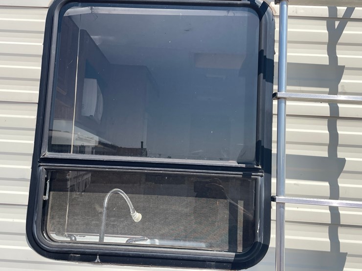 #1858-•-1994-fleetwood-travel-trailer-(has-nm-title)-image-56