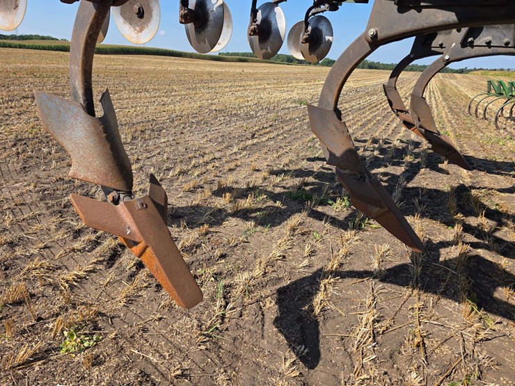 john-deere-2700-image-22