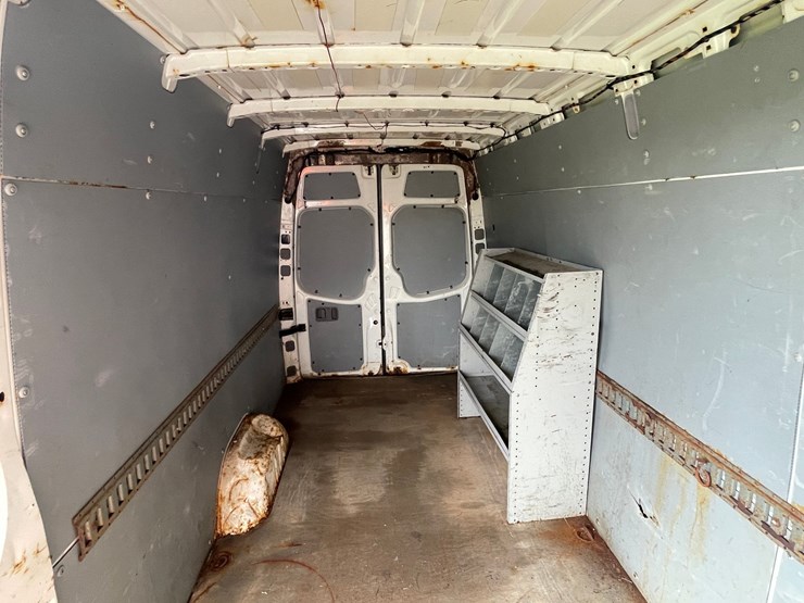 #2841-•-2010-freightliner-van-(has-wi-title)-image-70