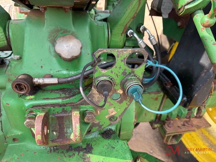 john-deere-2355-image-12