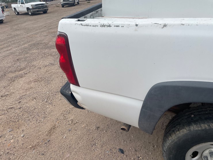 #1877-•-2003-chevy-silverado-pick-up-truck-(has-nm-title)-(offsite-at-nmsu)-image-19