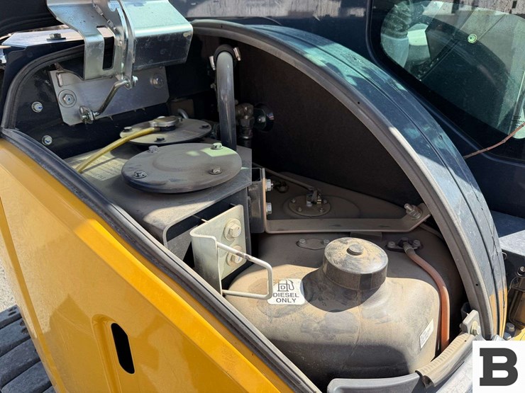 2012-deere-50g-image-34