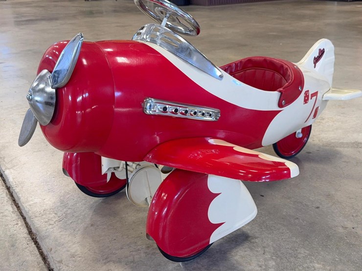 airflow-collectibles-gee-bee-no.-7-pedal-airplane-image-1