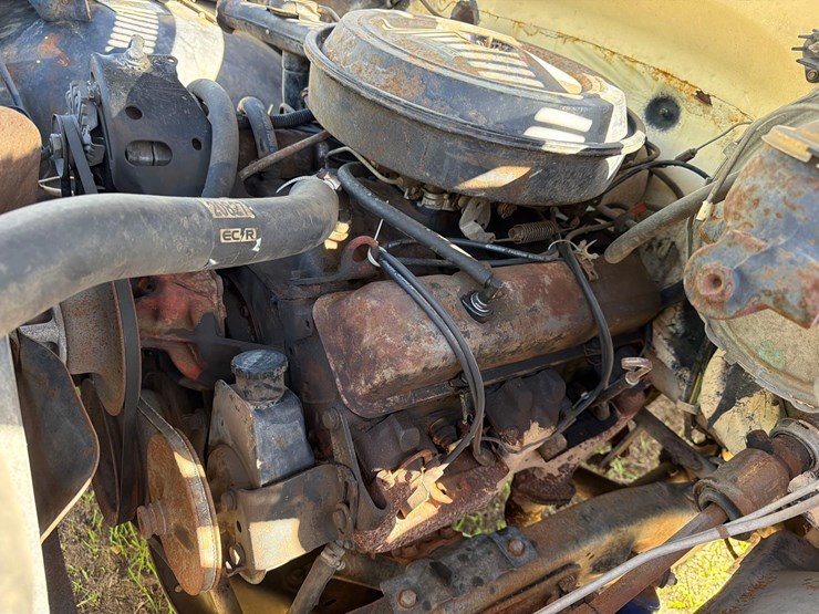 1975-chevrolet-350-custom-deluxe-20-pickup-image-10