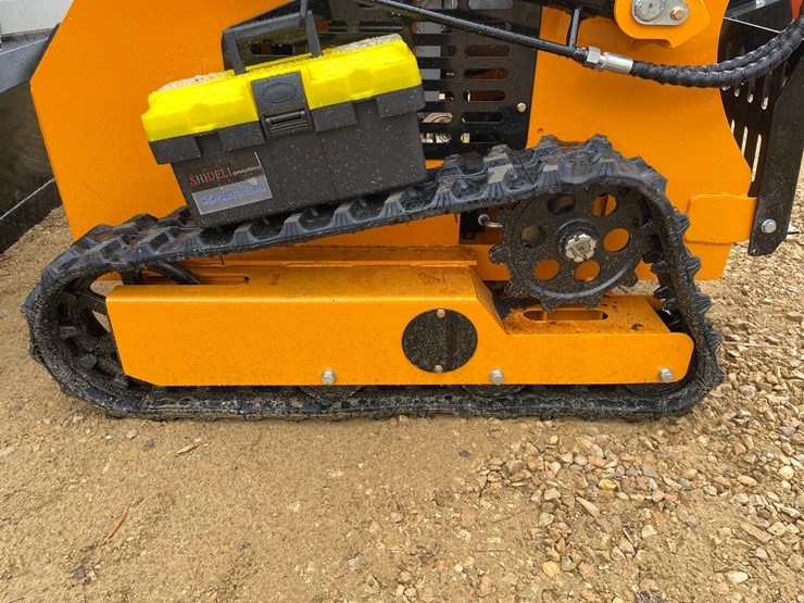 #1261-•-mms-skid-steer-loader-image-25
