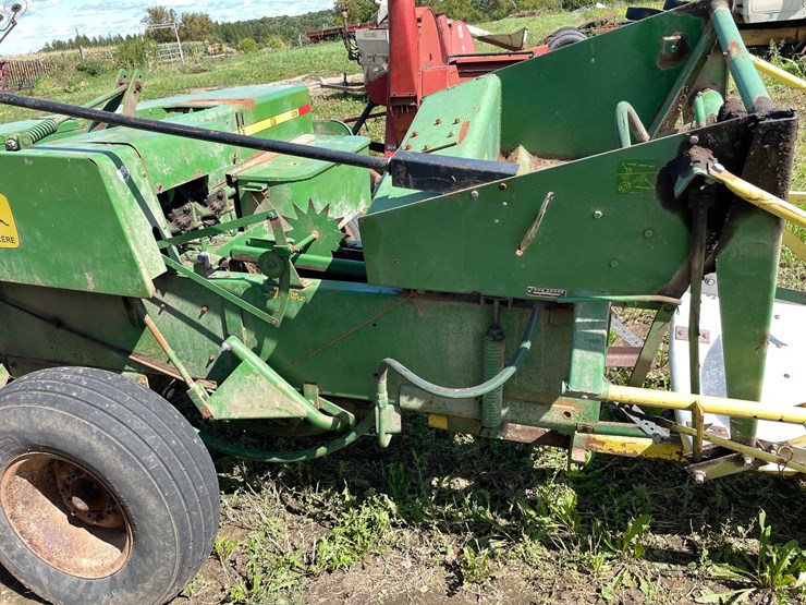 john-deere-336-image-28