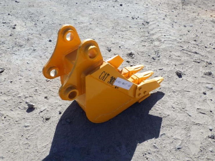 caterpillar-303-image-2