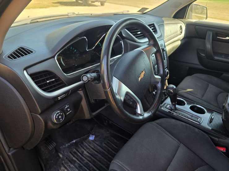 2014-chevrolet-traverse-lt-image-35