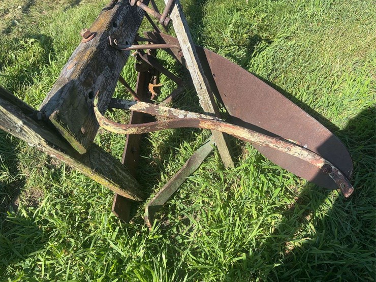 26”-one-bottom-horse-drawn-plow-image-6