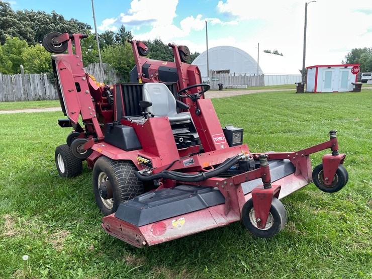 toro-groundsmaster-580d-image-4