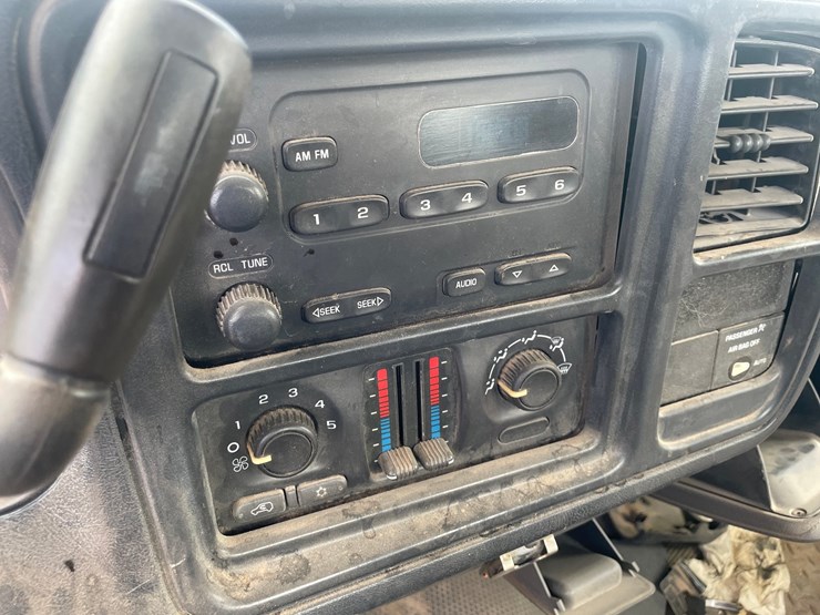 #1877-•-2003-chevy-silverado-pick-up-truck-(has-nm-title)-(offsite-at-nmsu)-image-34