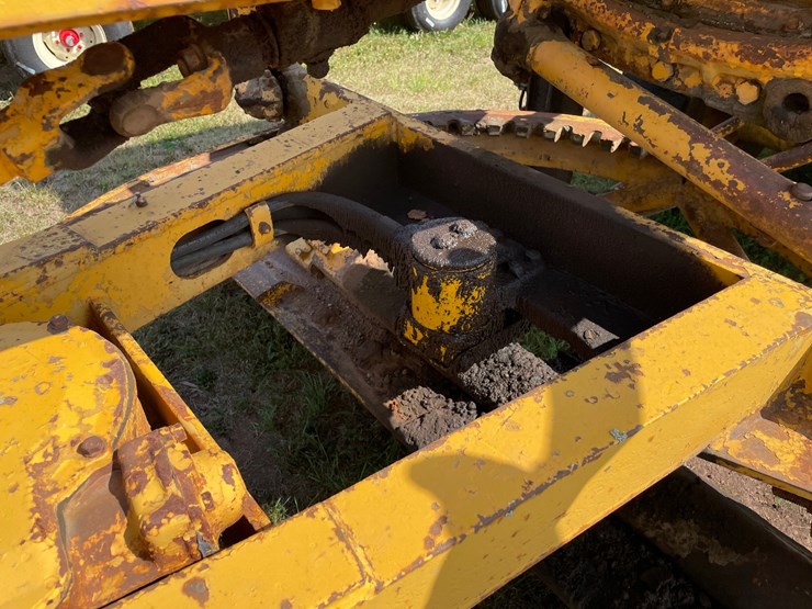 1964-caterpillar-12e-image-15