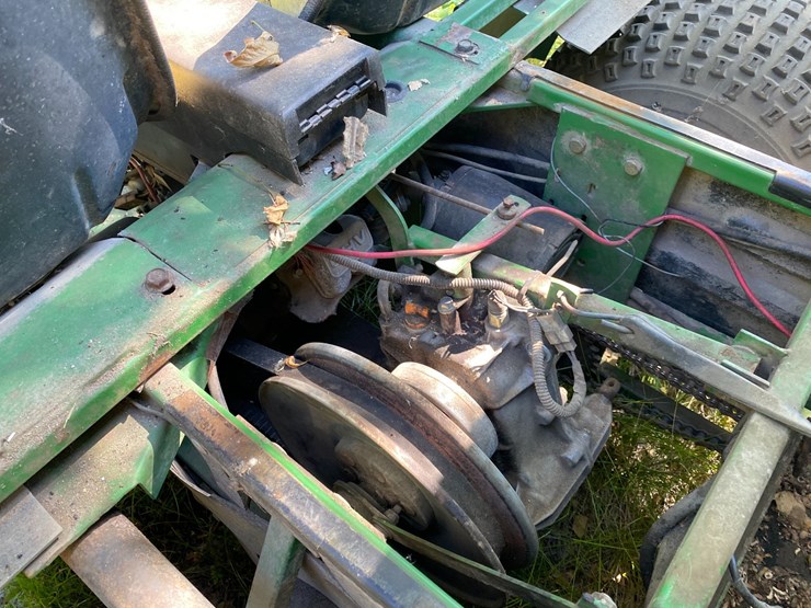 john-deere-gator-image-24