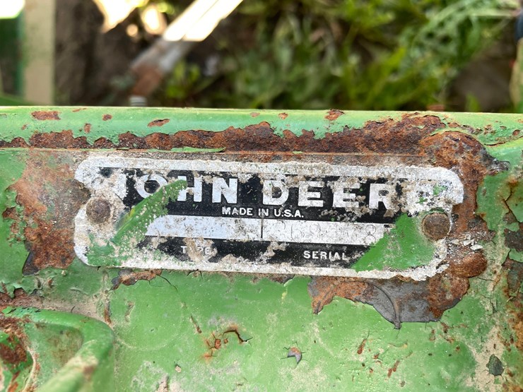 john-deere-336-image-34