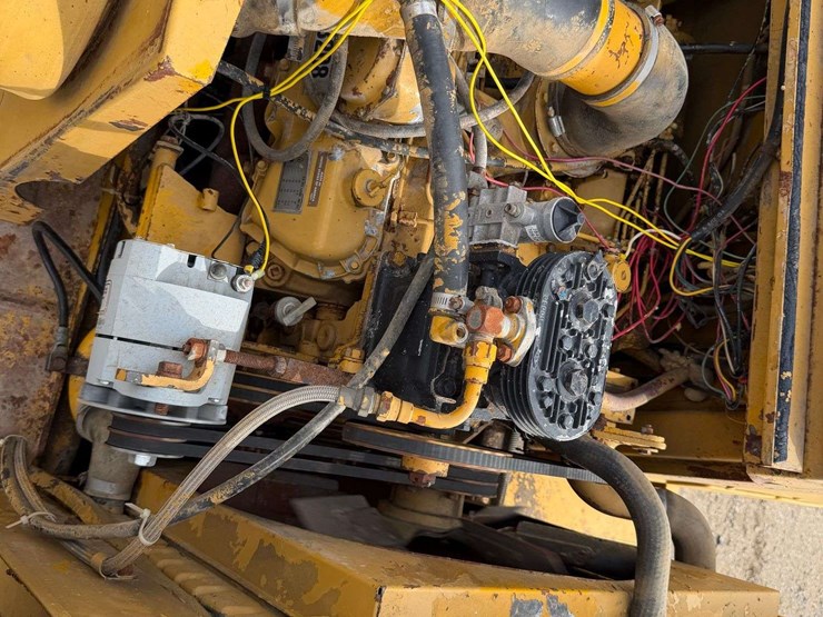 caterpillar-613b-image-43