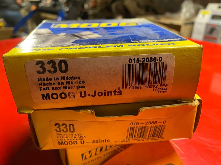 #6289-•-(3)-moog-u-joints-image-2