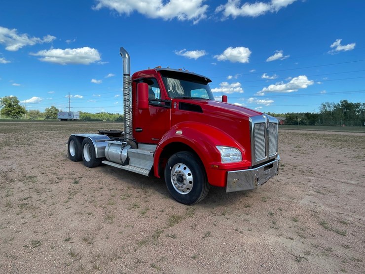 2014-kenworth-t880-image-7