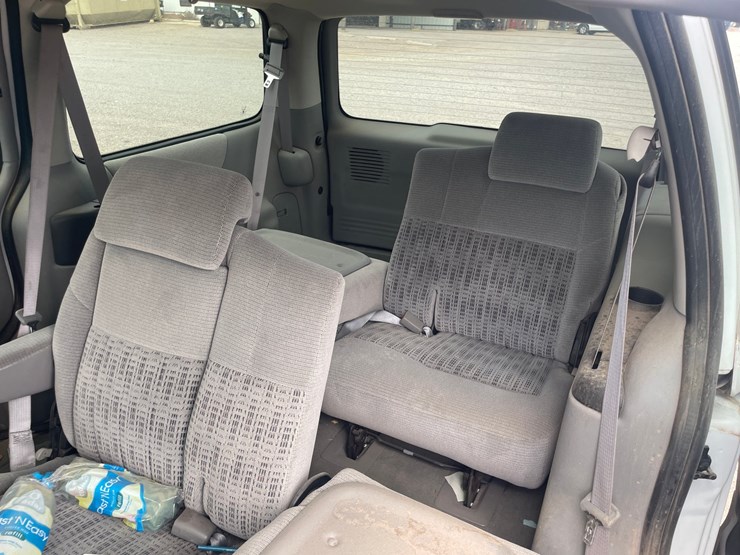 2002-chevrolet-venture-image-24