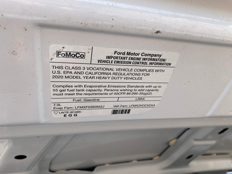 2021-ford-e350-image-56