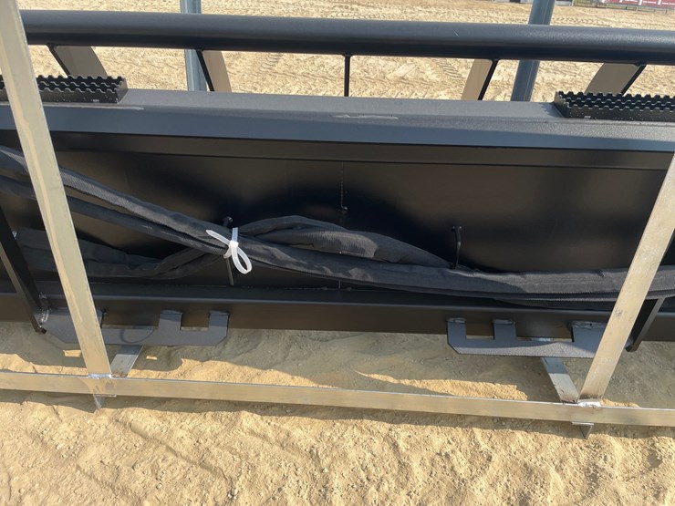 #2513-•-greatbear-skid-steer-mount-heavy-grass-fork-grapple-image-14