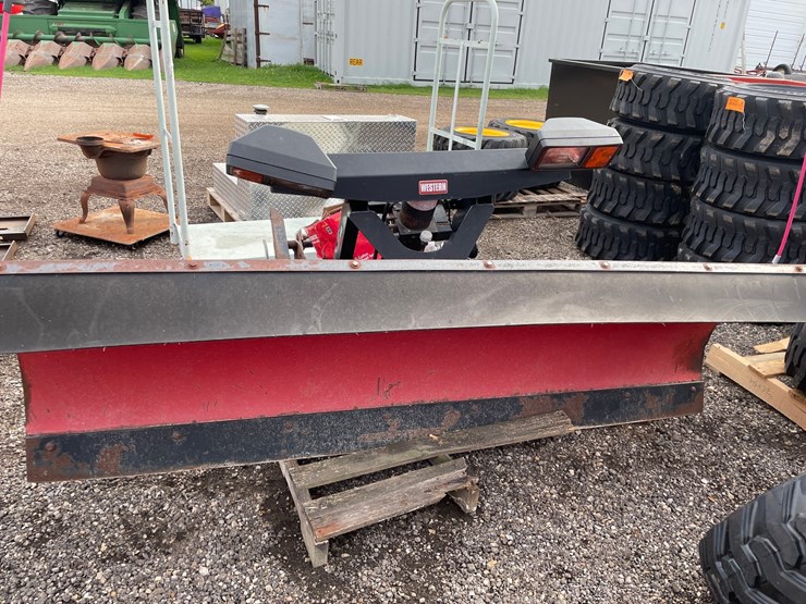 #5094-•-western-plow-with-mounting-bracket-image-2