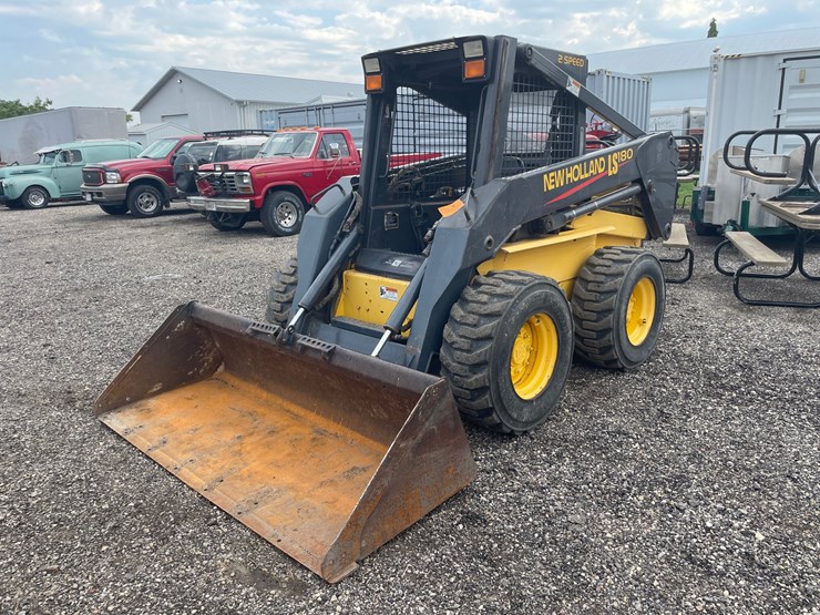 2006-new-holland-ls180-image-1